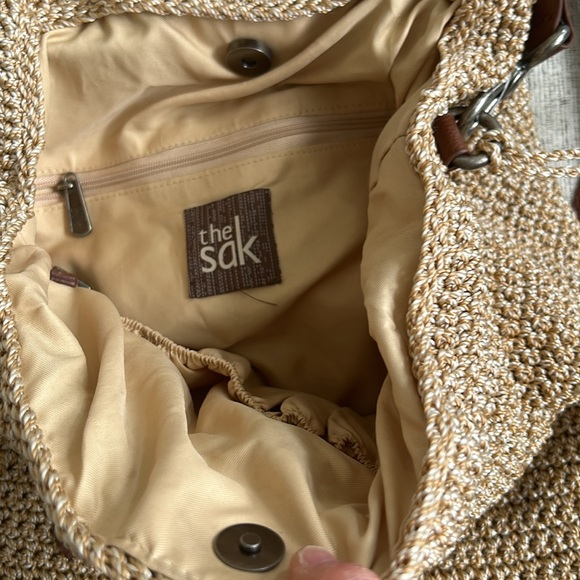 THE SAK- Avalon -Crochet Convertible Backpack- EUC/SFH - Picture 6 of 8